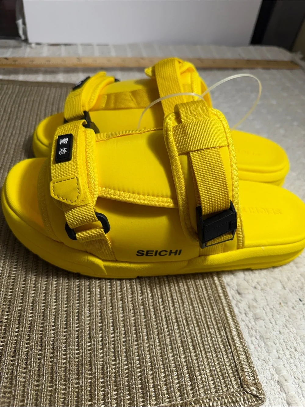 SEICHI Yoroi V2 Luminate Yellow Platform Sport Sandals US 10 EU 43 NWOB